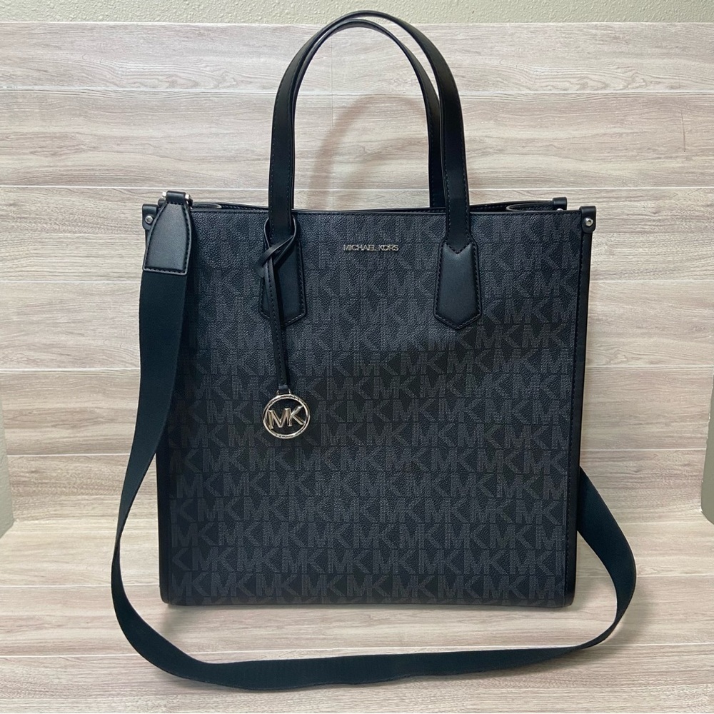 MICHAEL KORS / Black / Gray MK Logo Maple Large Tote